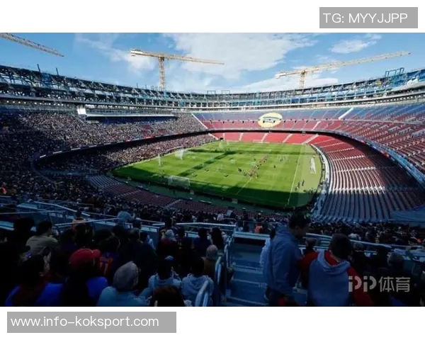 巴萨诺坎普周五公开训练门票热销已达12000张吸引众多球迷参与